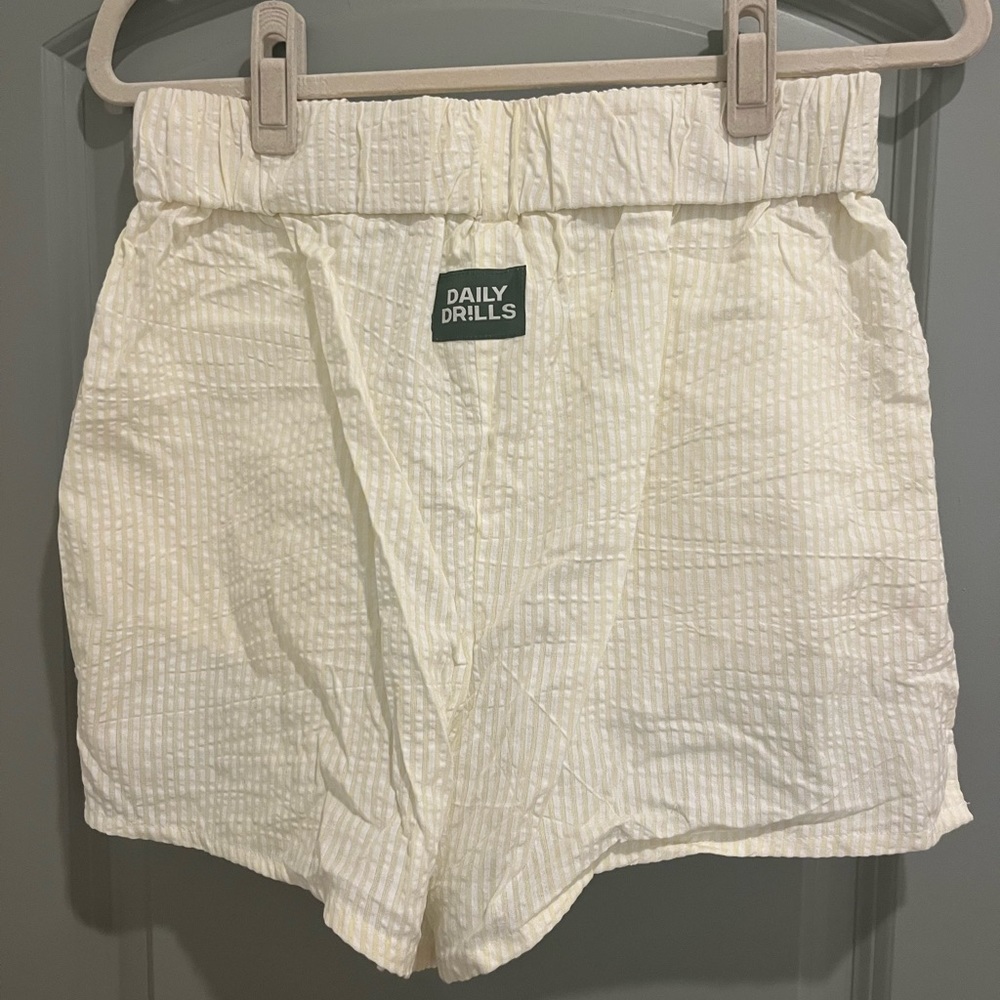 Daily Drills Yellow Seersucker Resort shorts M